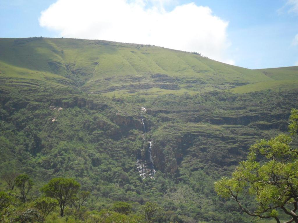 Govinda Moeda Pousada Bagian luar foto